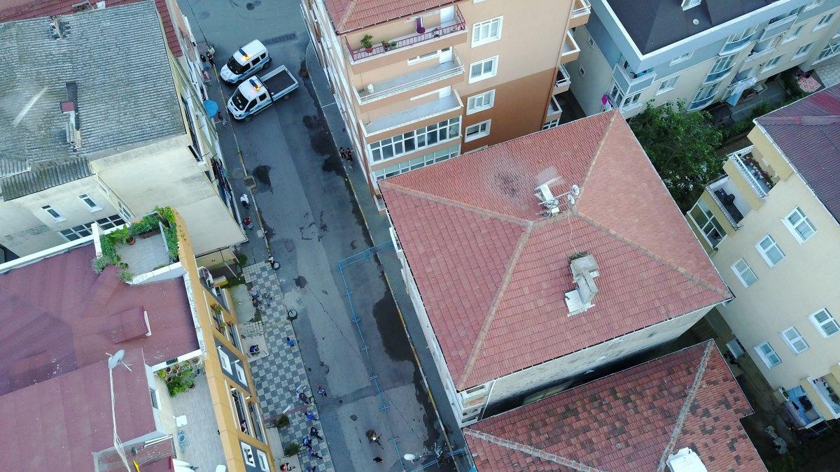 Pendik'te depremden etkilenen 4 katlı apartman tahliye edildi