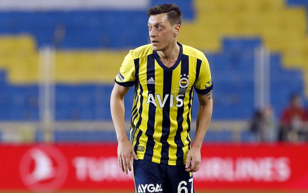 Mesut Özil Fenerbahçe'nin elini güçlendiriyor