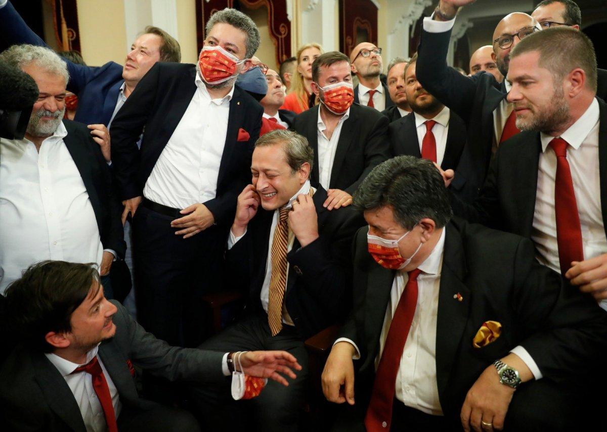 Galatasaray'ın 38. başkanı Burak Elmas oldu