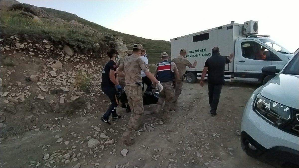 Ağrı'da bir haftadır aranan kayıp gencin cesedi baraj kenarında bulundu