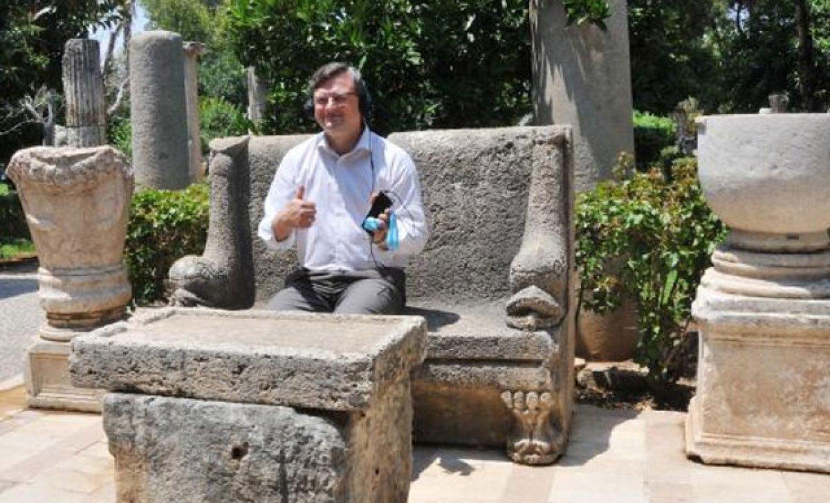 Ukrayna Dışişleri Bakanı Kuleba, vatandaşlarını Antalya'ya davet etti