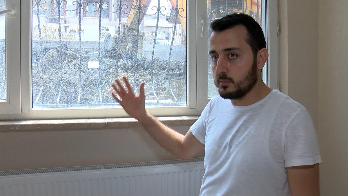 Fatih’te İSKİ çalışması elektrik kablolarını patlattı, bir aile mağdur oldu