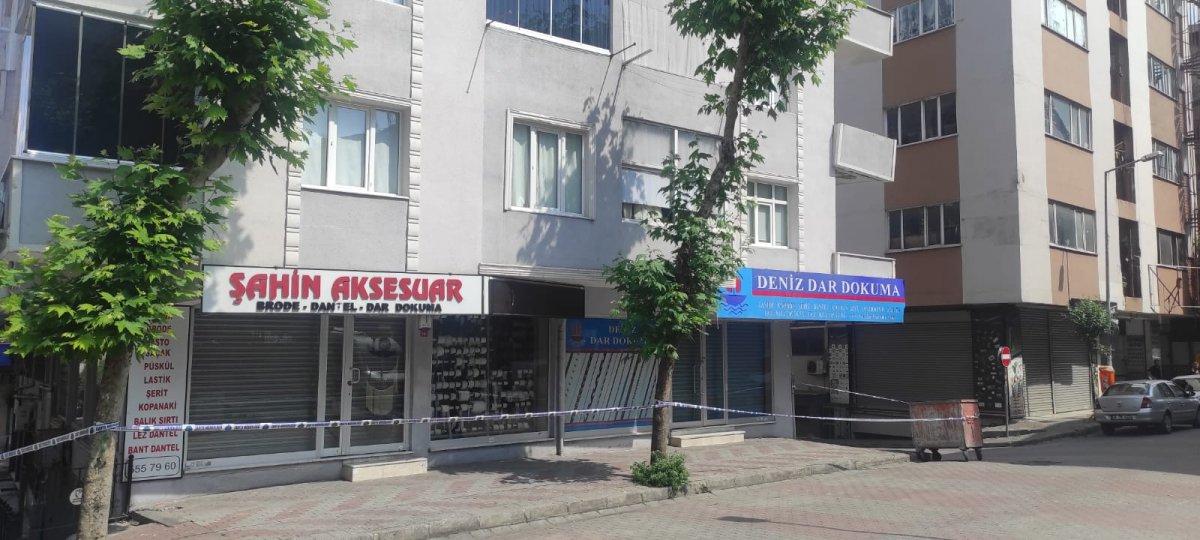 Güngören’de, deprem sonrası balkonu çöken bina boşaltıldı