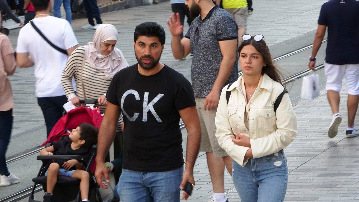 İstiklal Caddesi'nde sokağa çıkma kısıtlaması unutuldu