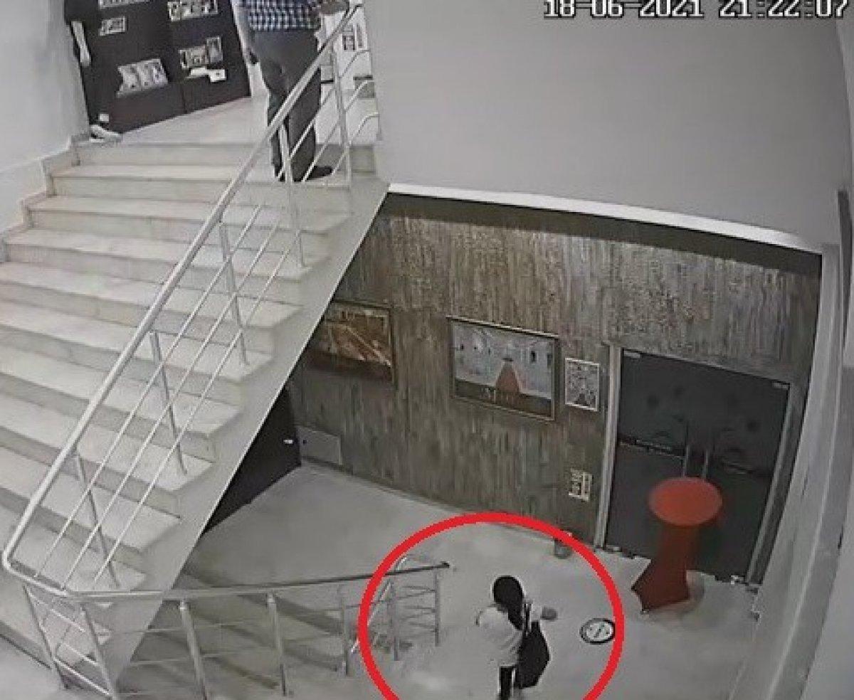 Bursa’da küçük kızın düğün salonundaki hırsızlık anları kamerada