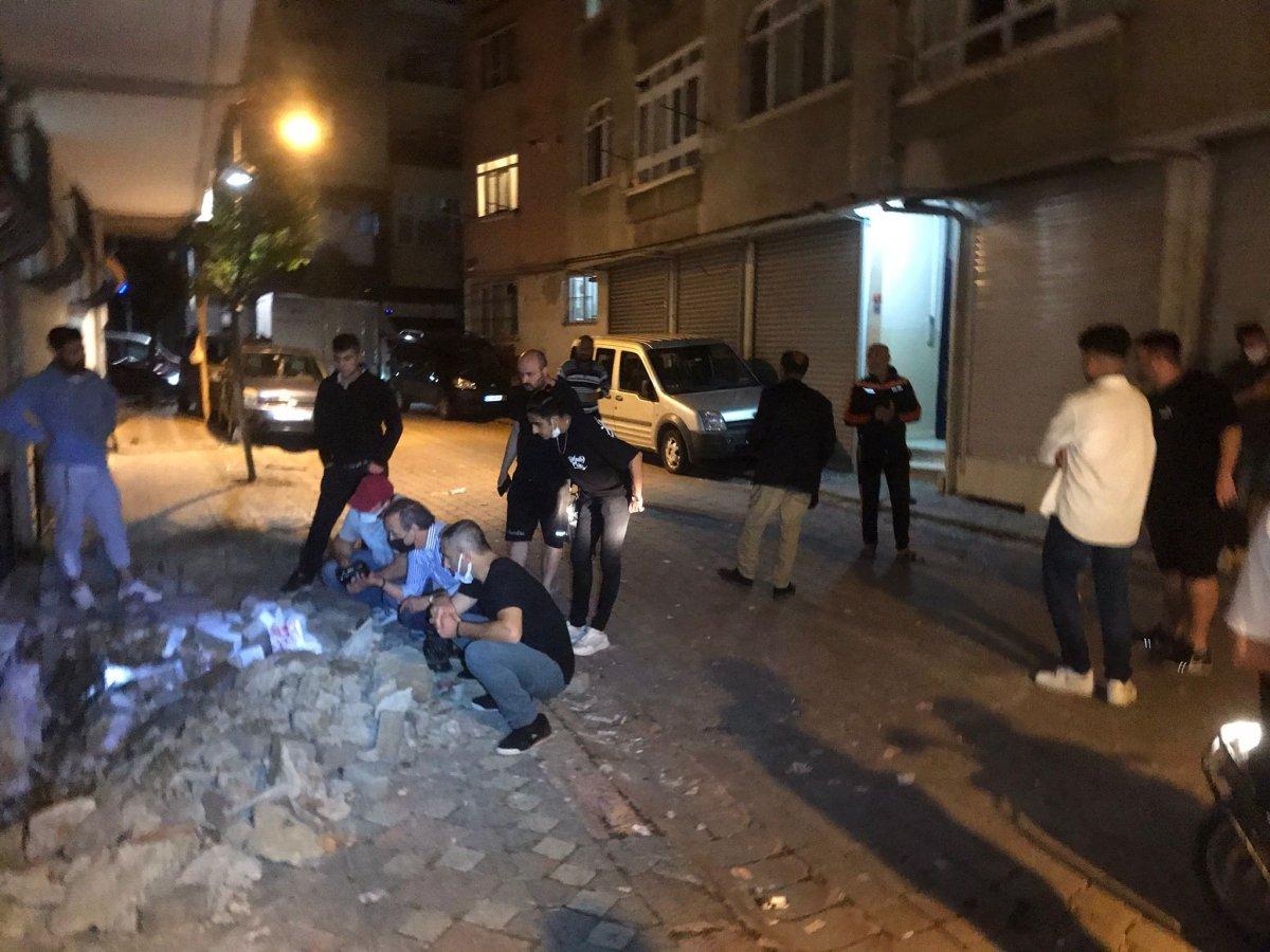 Zeytinburnu'nda mahalleye giren yılan panik yarattı