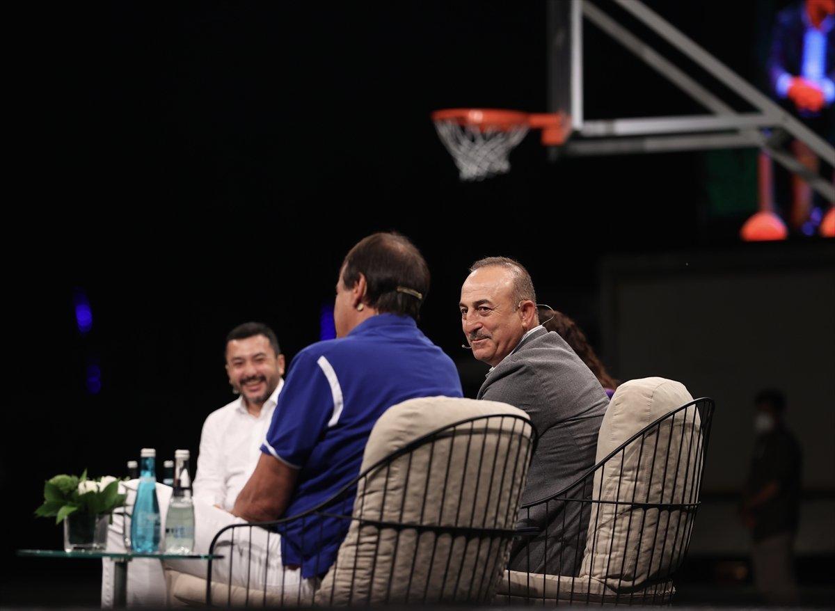 Çavuşoğlu: Dendias'ın içinde kalmış ki her gün Türkiye hakkında konuşuyor