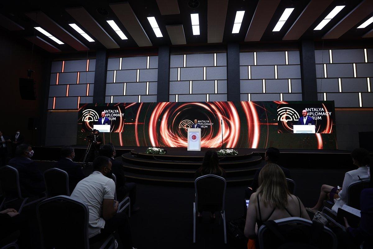 Mevlüt Çavuşoğlu: Yunanistan provokasyondan vazgeçmeli