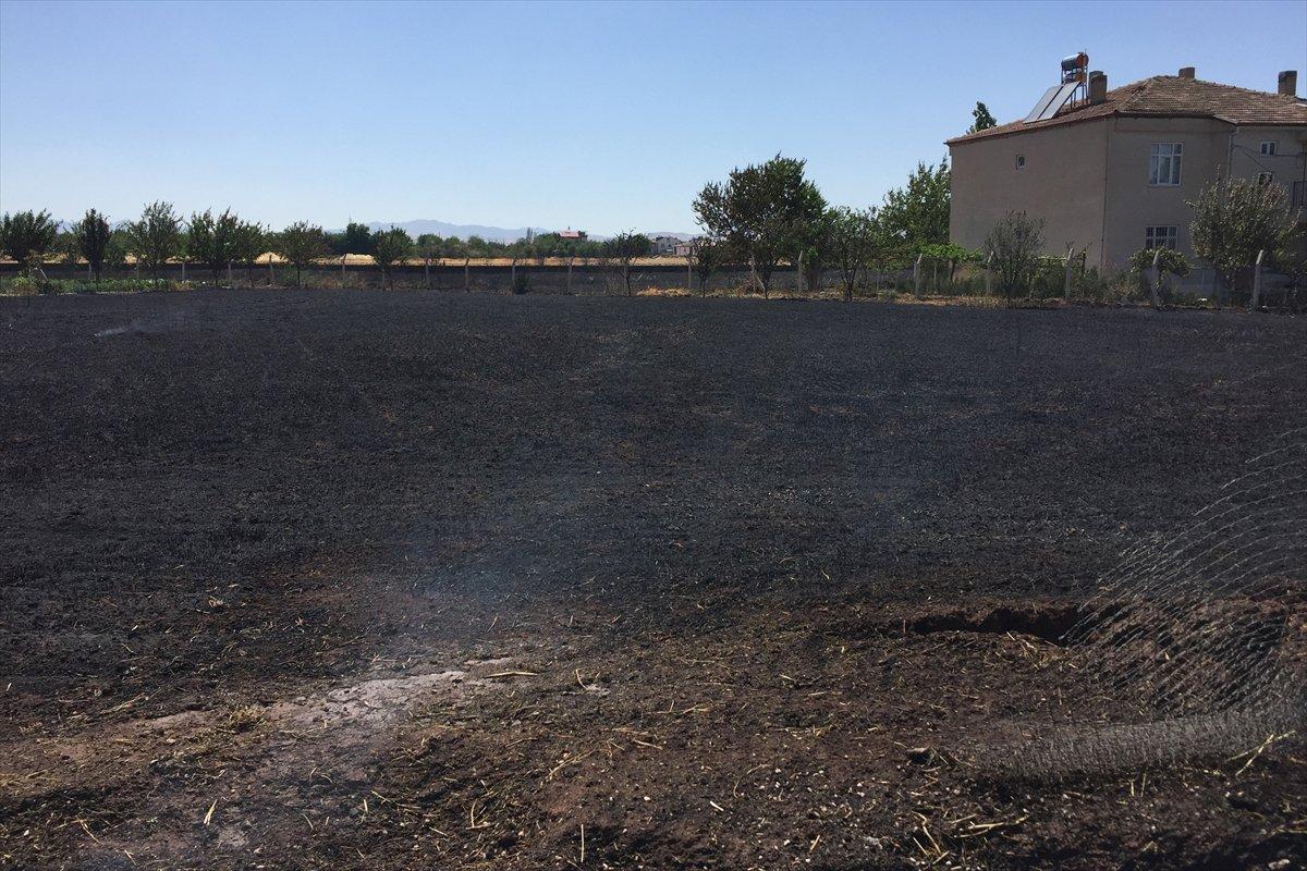 Elazığ'da 100 dönüm ekili alan yandı