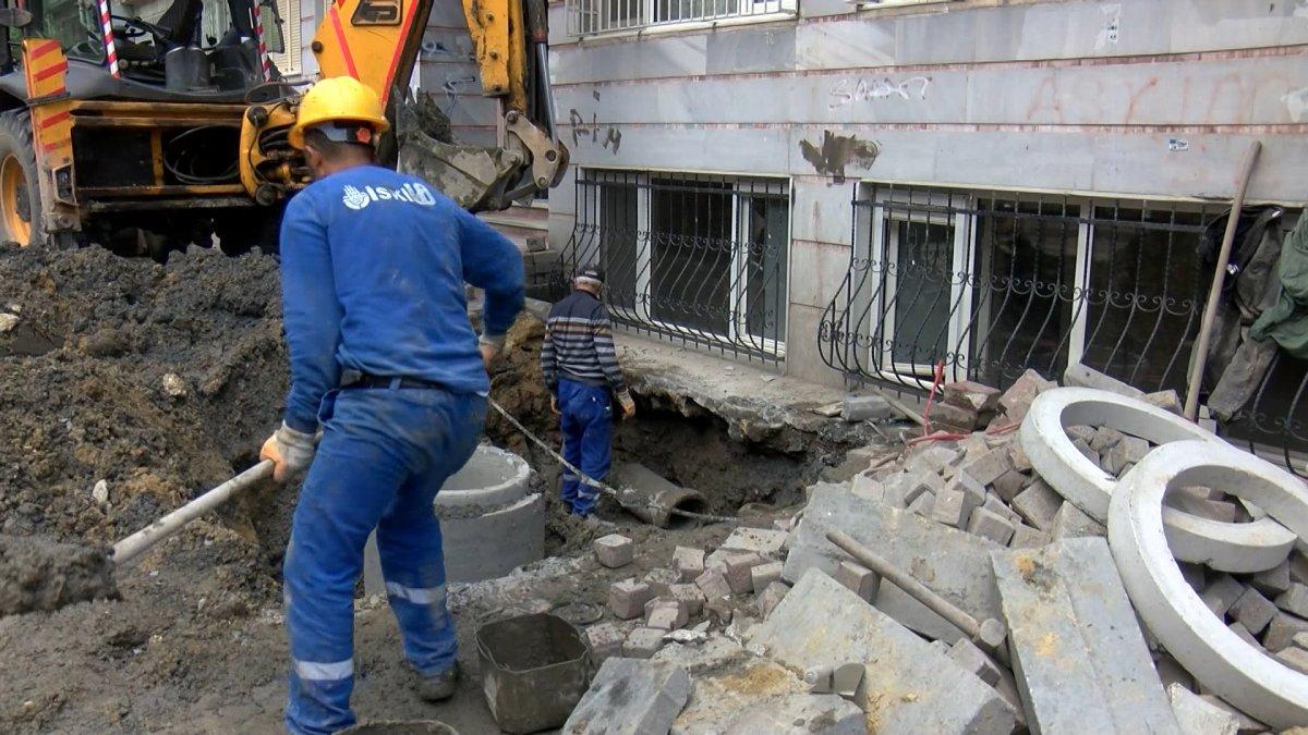 Fatih’te İSKİ çalışması elektrik kablolarını patlattı, bir aile mağdur oldu