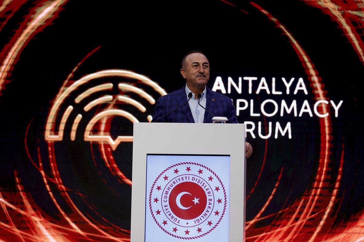 Mevlüt Çavuşoğlu: Yunanistan provokasyondan vazgeçmeli