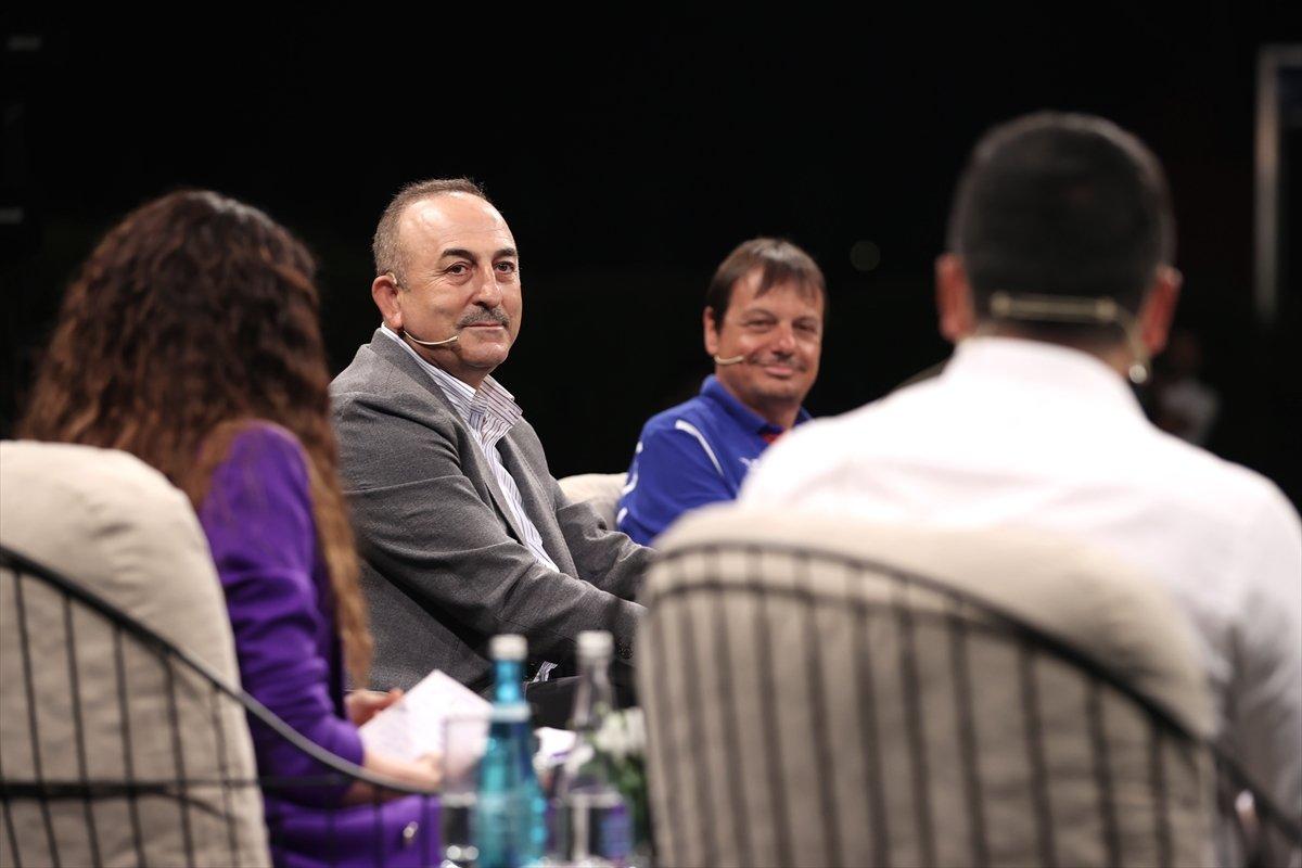 Çavuşoğlu: Dendias'ın içinde kalmış ki her gün Türkiye hakkında konuşuyor