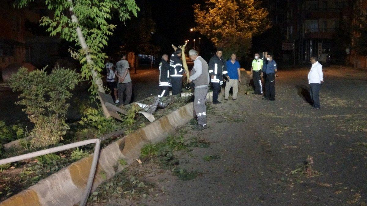 Adıyaman’da işçileri taşıyan otobüs kontrolden çıktı