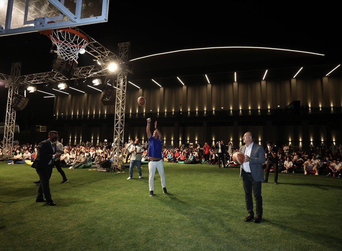 Çavuşoğlu: Dendias'ın içinde kalmış ki her gün Türkiye hakkında konuşuyor