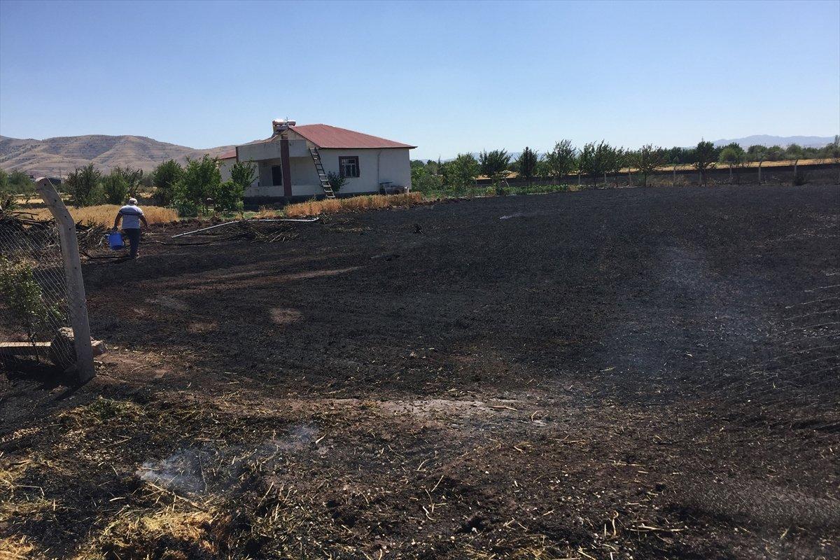 Elazığ'da 100 dönüm ekili alan yandı