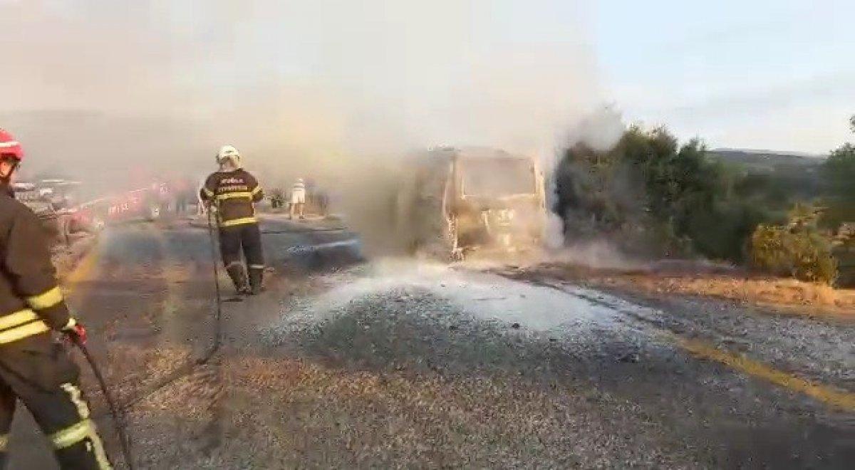 Muğla’da seyir halindeki araç, alevlere teslim oldu
