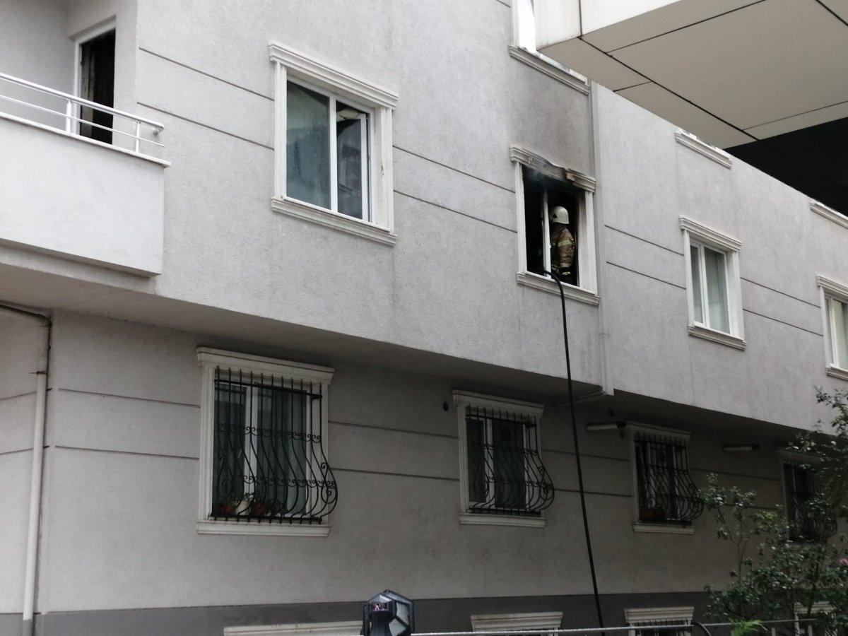 Ümraniye'de yangın: Anne öldü, oğlu ağır yaralı