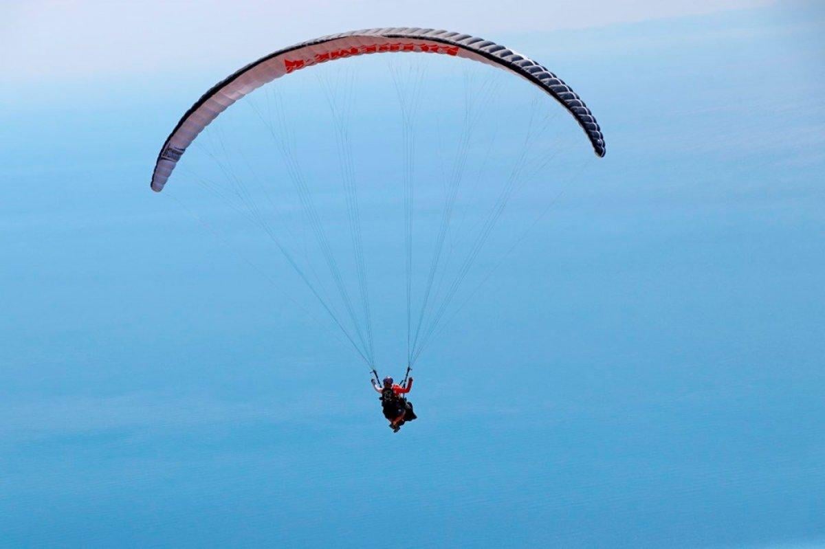 Muğla'da genel müdür işinden evine ‘uçarak’ gidiyor
