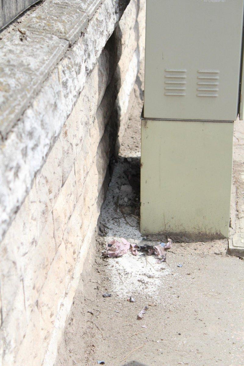 Kocaeli'de askerlik şubesi önündeki şüpheli paket fünye ile patlatıldı