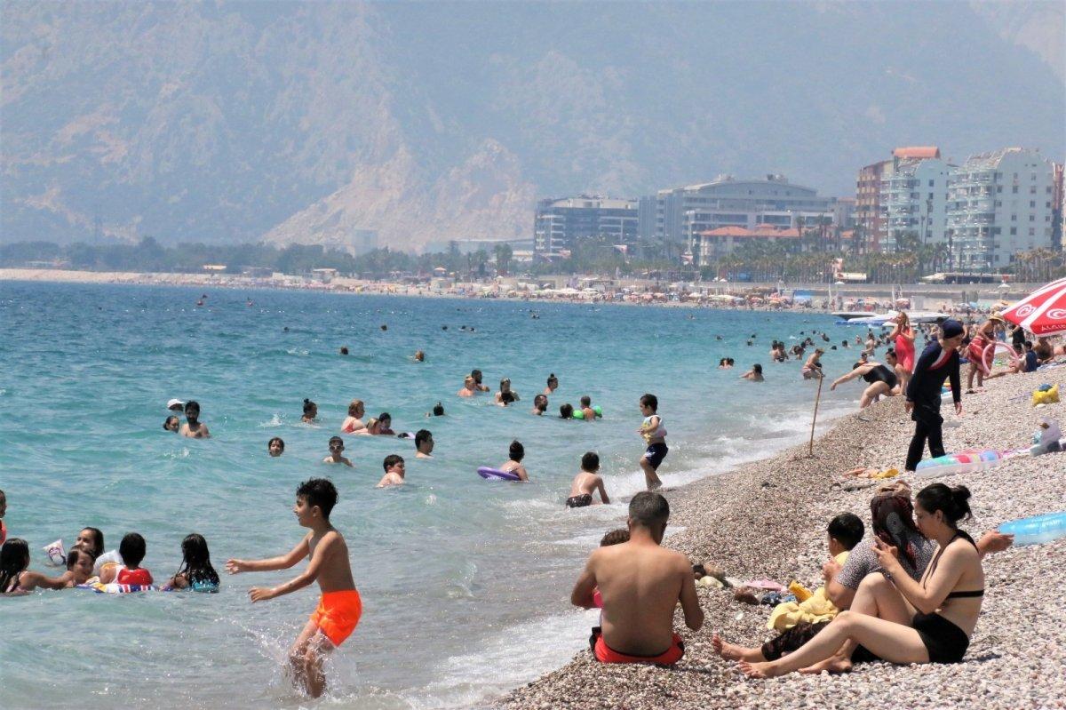 Antalya'ya hava yolu ile gelen turist sayısı arttı