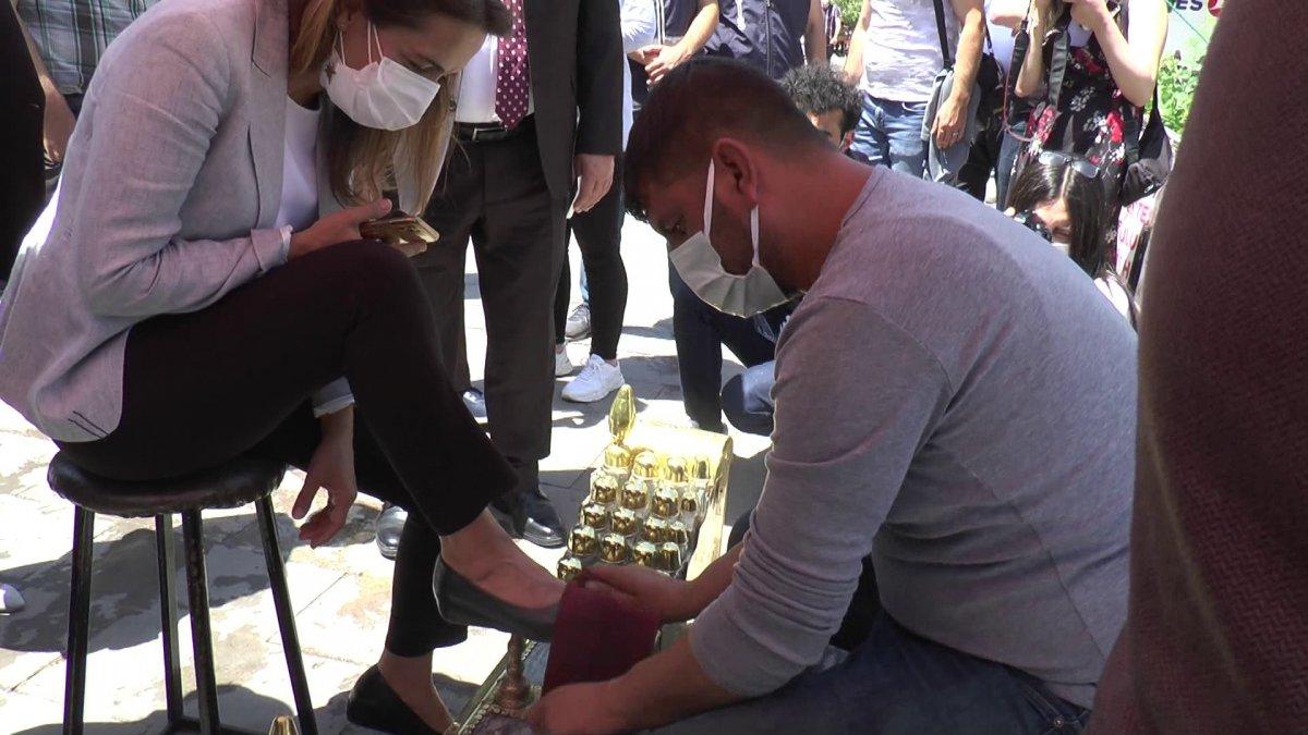 CHP, 60 kişilik heyetle Erzurum'a gitti