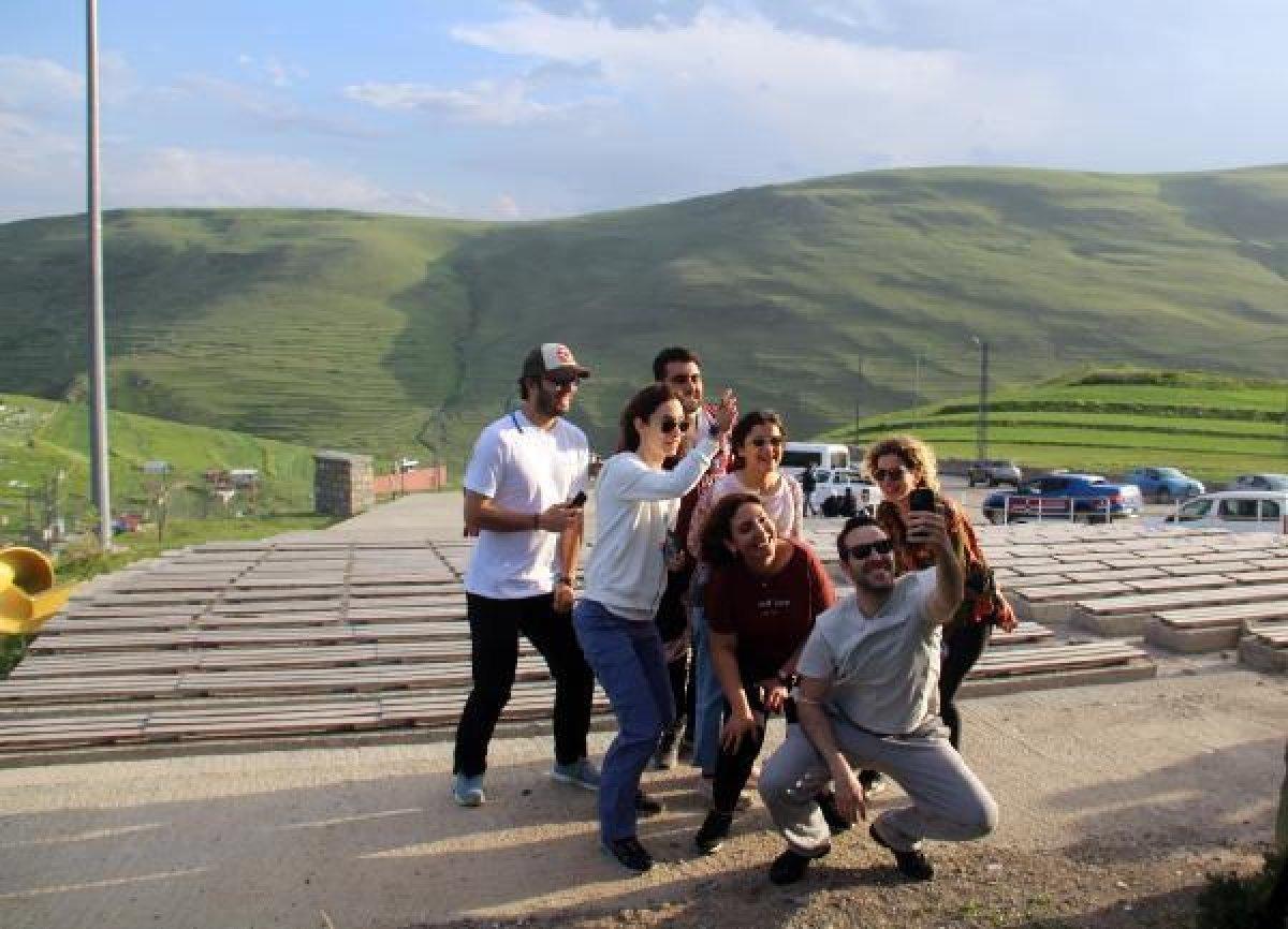 Atatürk silüeti, Karadağ sırtlarında belirdi