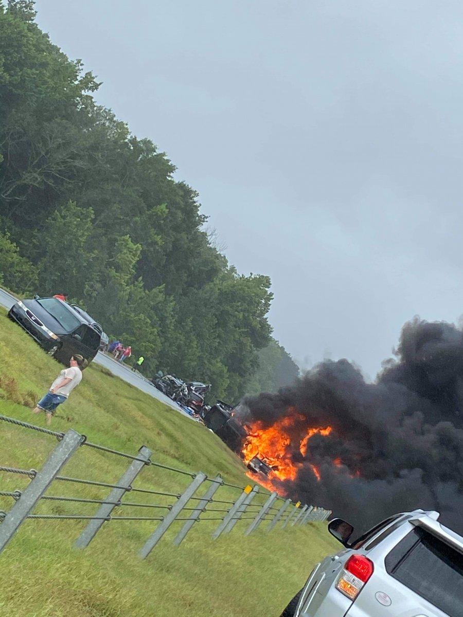 ABD'de zincirleme trafik kazasında 9'u çocuk 10 kişi öldü
