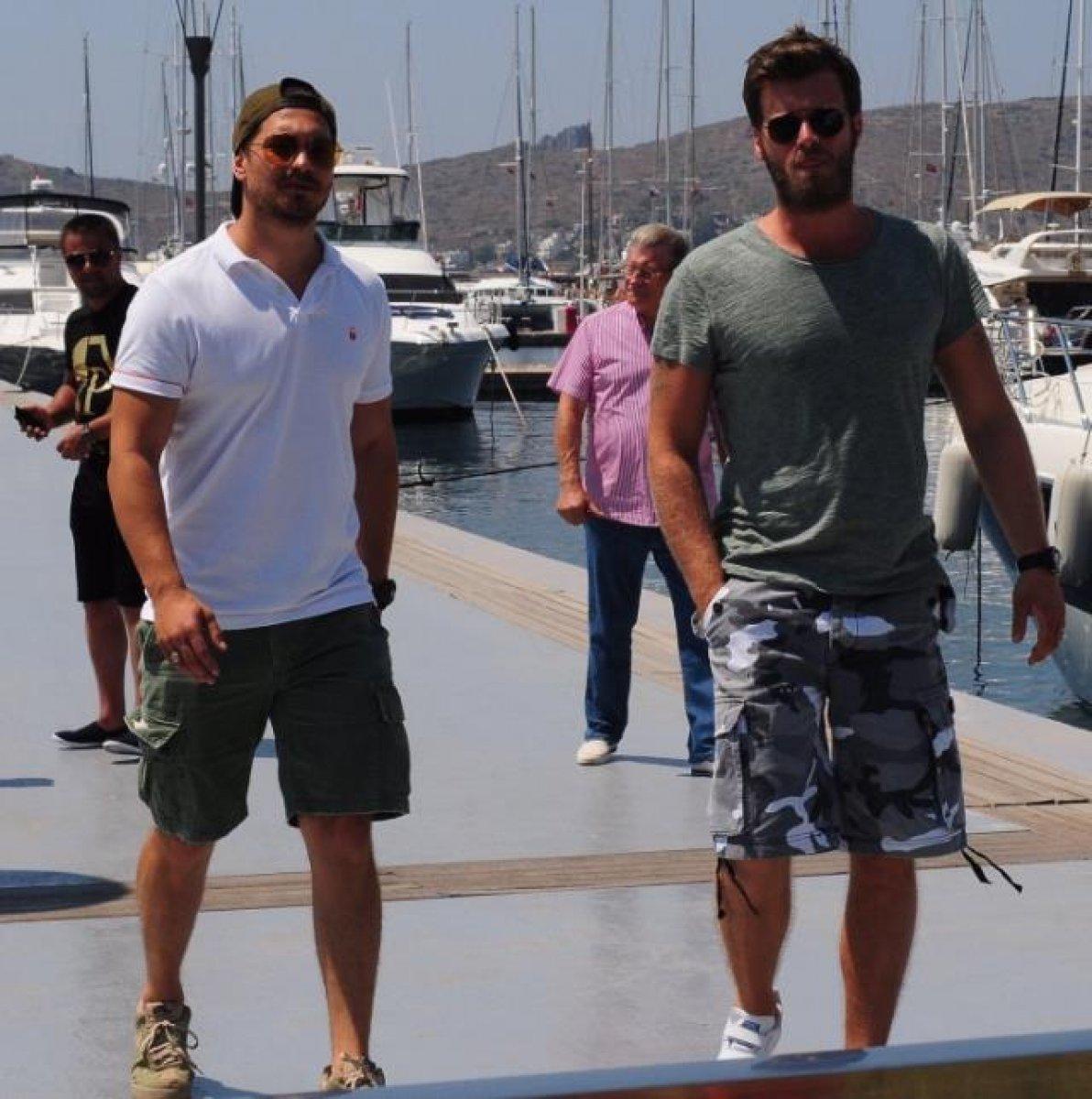 Kıvanç Tatlıtuğ ve Çağatay Ulusoy'un yeni mesleği