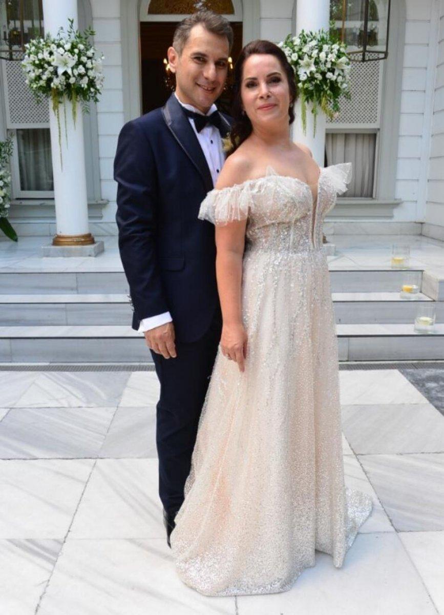 Sevinç Erbulak evlendi