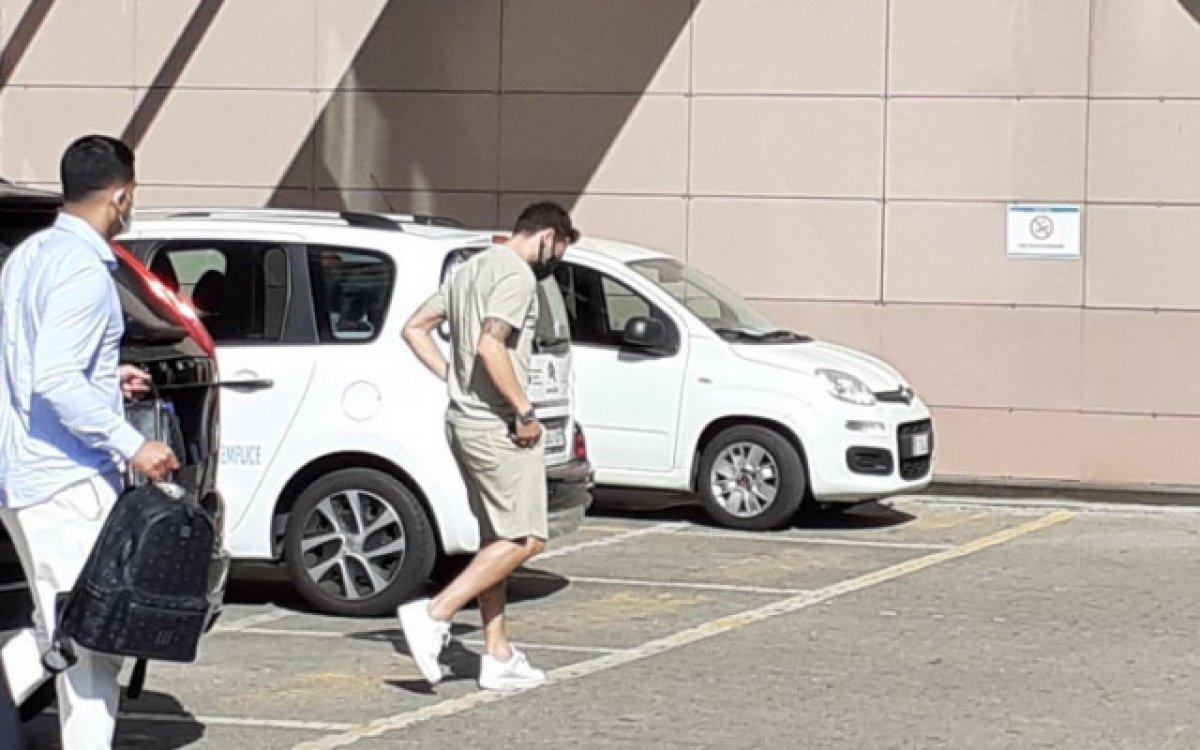 Hakan Çalhanoğlu: Her şey için teşekkürler Milan