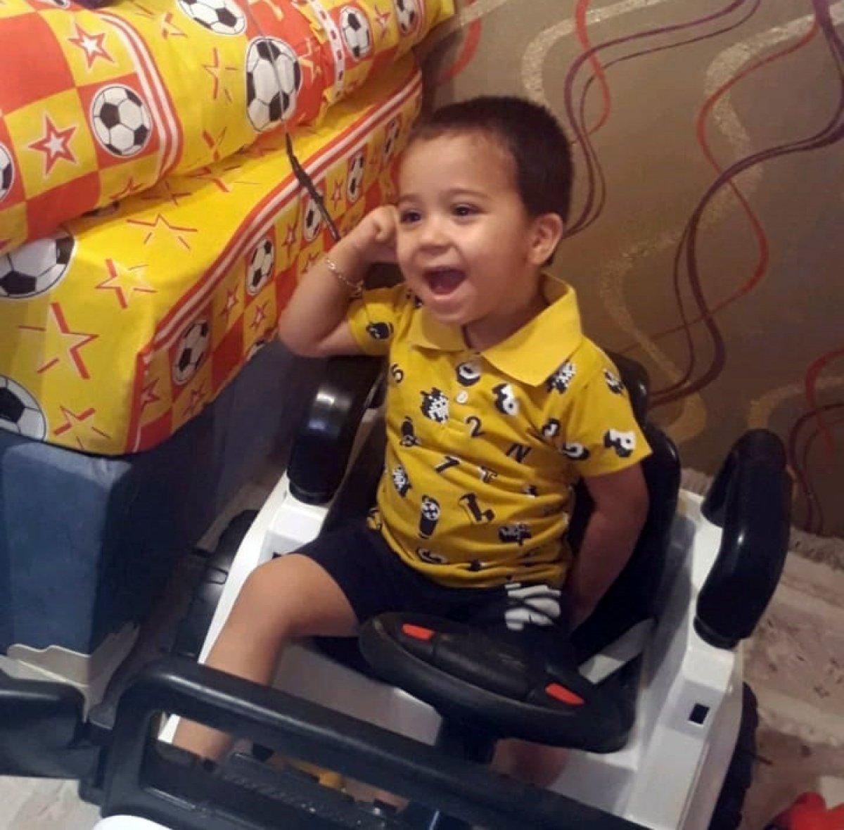 Konya'da yangında annesini kaybetti, iki eli bileklerinden kesildi