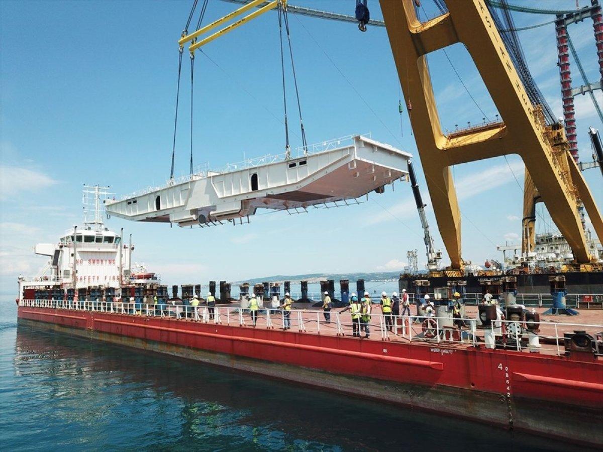 1915 Çanakkale Köprüsü yükseliyor