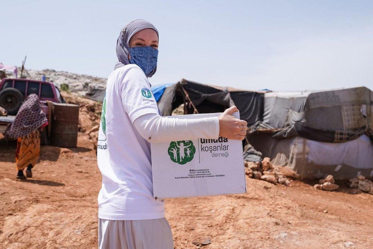 Gamze Özçelik, Tanzanyalı çocukların yardımına koştu