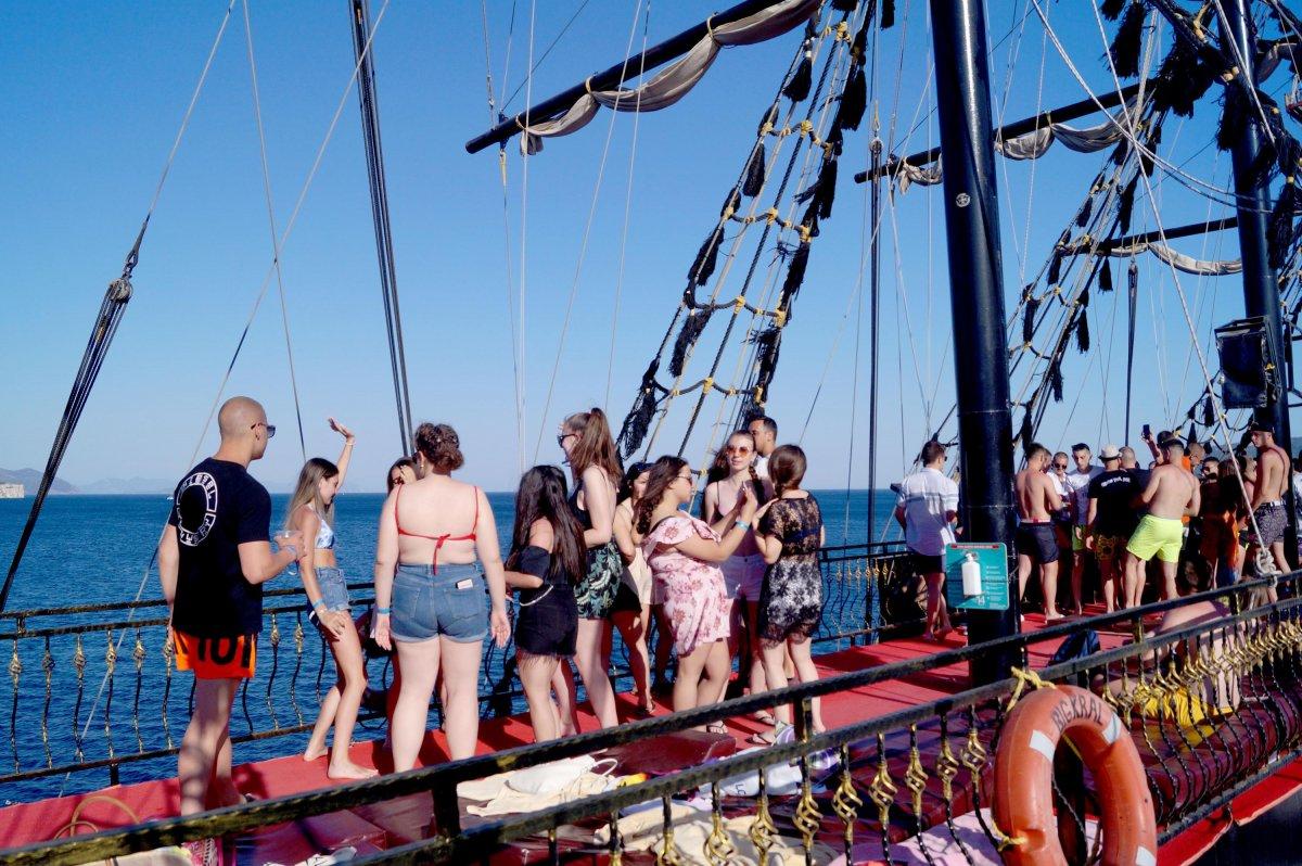 Marmaris'te günübirlik tekne turları başladı