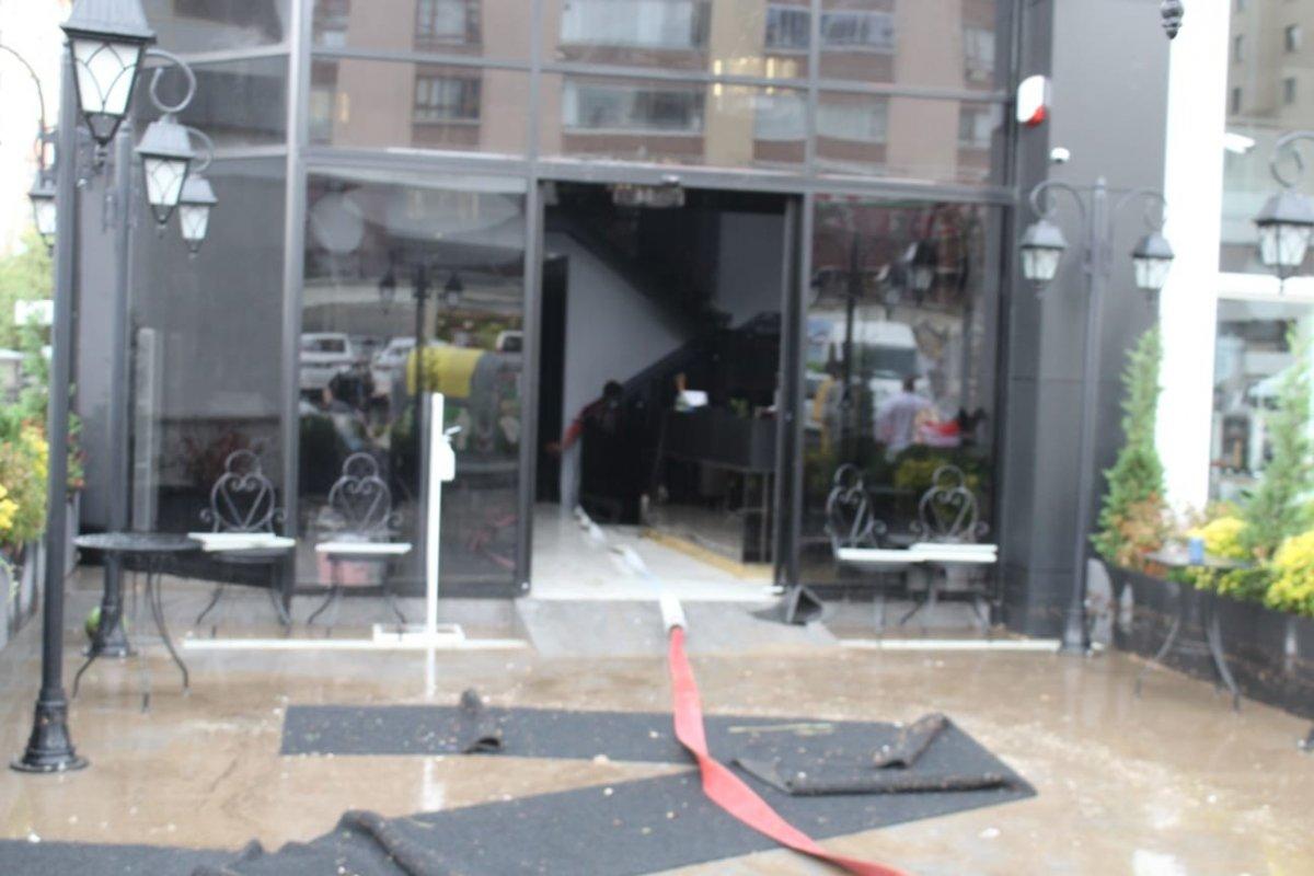 Ankara'da sağanak yağış su baskınlarına neden oldu