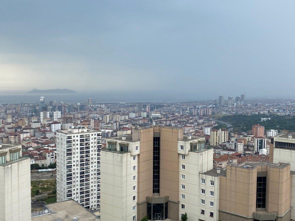 İstanbul'da sağanak yağış etkili oluyor