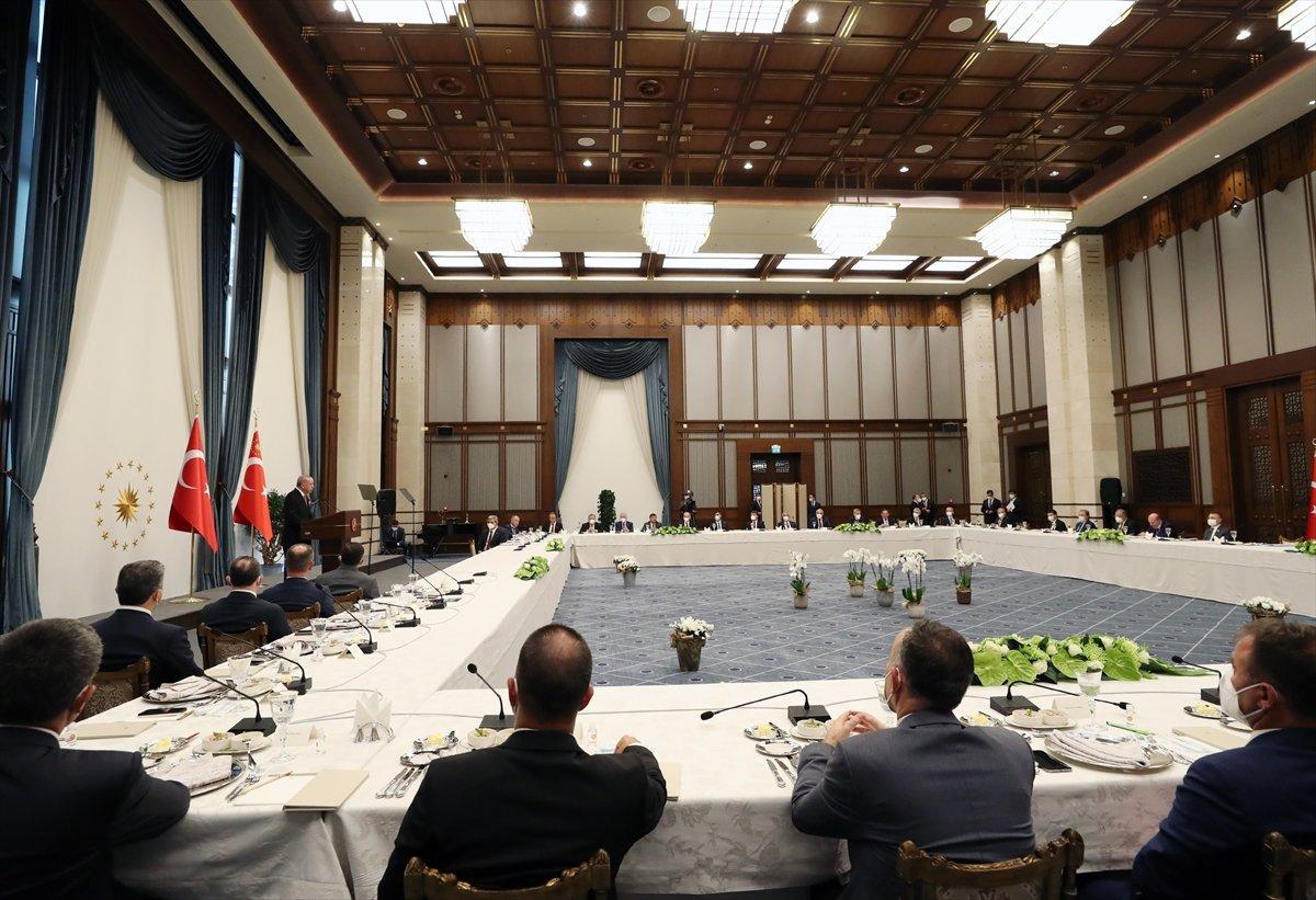 Cumhurbaşkanı Erdoğan AK Partili belediye başkanlarına hitap etti