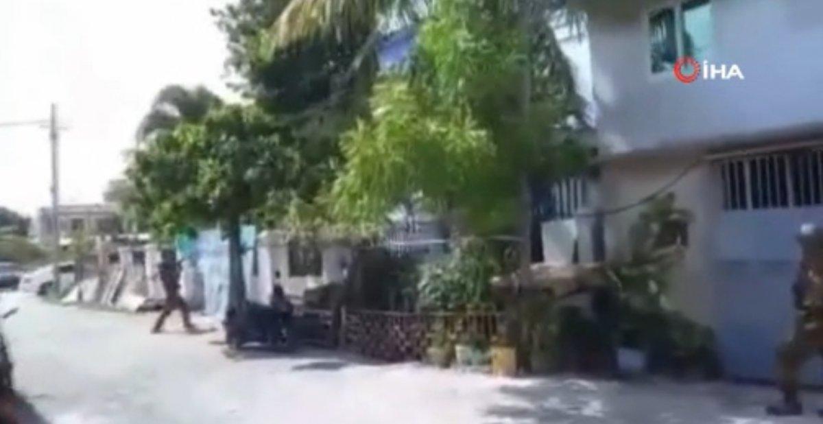 Myanmar’da protestocuların saklandığı eve roketatarlı saldırı