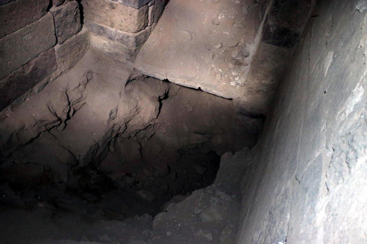 Kayseri'de defineciler tarihi kiliseyi tahrip etti