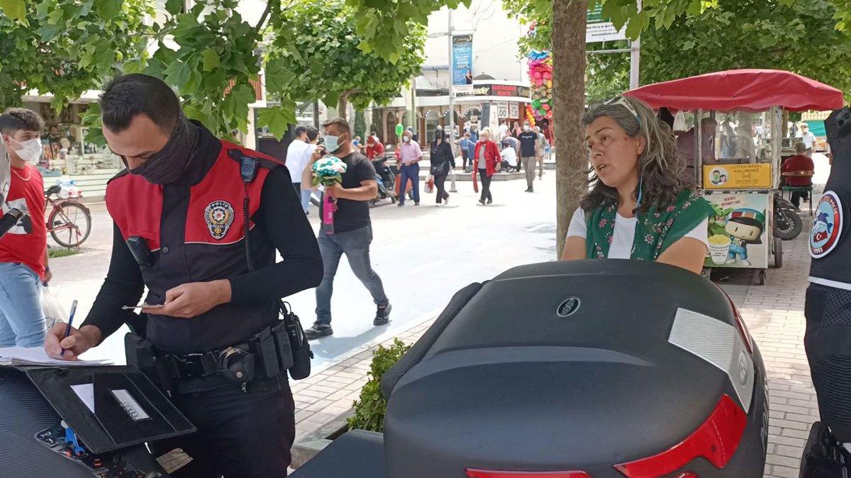 Bolu'da maske takmayı reddeden kadın: Saçma buluyorum