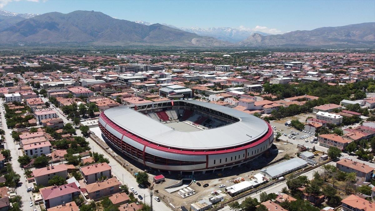 Erzincan Şehir Stadyumu'nda sona gelindi
