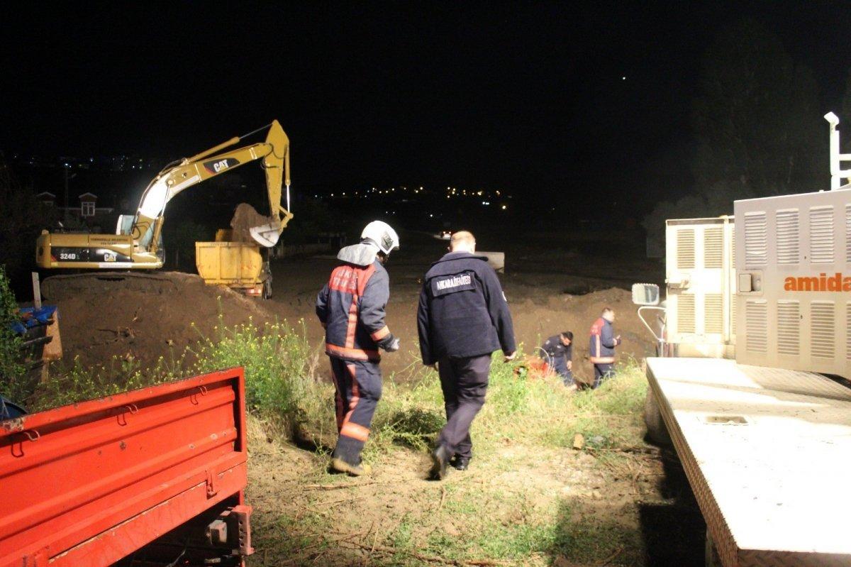 Ankara’da sağanak yağış dereyi taşırdı: 11 evi su bastı