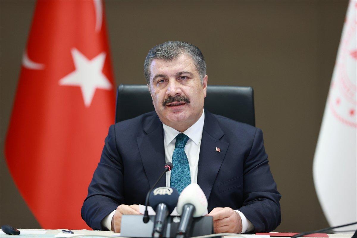 Fahrettin Koca: Cuma günü aşılamada yaş sınırı 18'e inecek