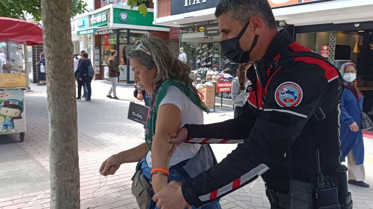 Bolu'da maske takmayı reddeden kadın: Saçma buluyorum