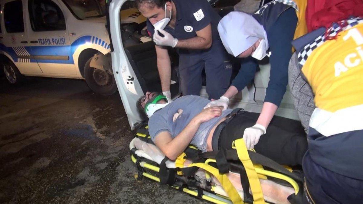 Bursa’da alkollü sürücü polis noktasına daldı: 2’si polis 4 yaralı