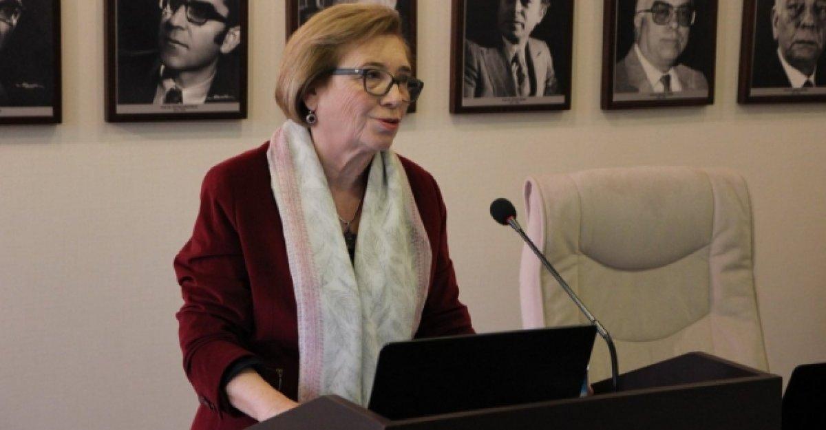 Edebiyat eleştirmeni Yıldız Ecevit hayatını kaybetti