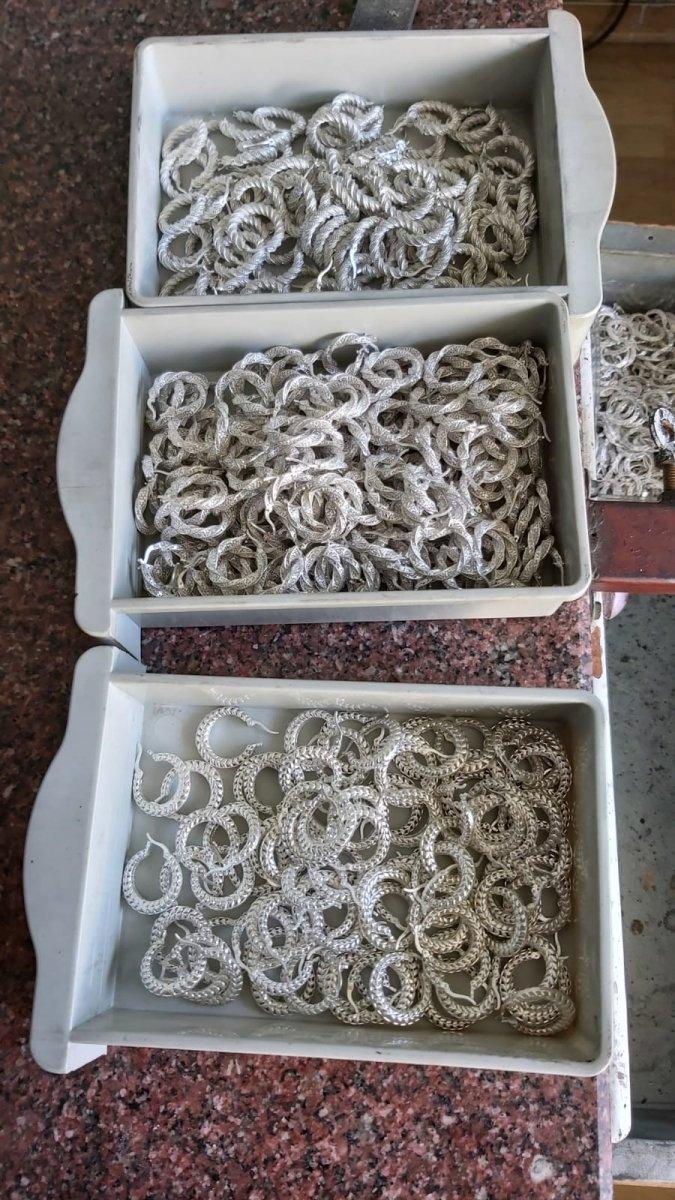 Kahramanmaraş’ta kuyumcuları dolandıran sahte altın şebekesi çökertildi