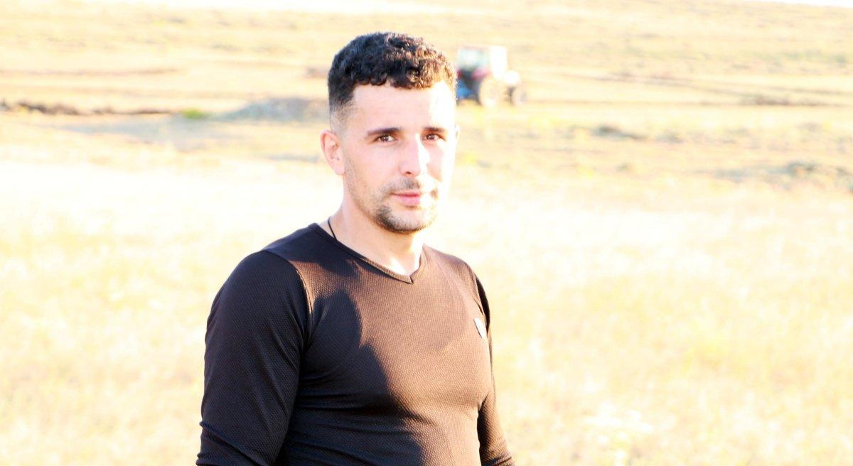 Erzurumlu çiftçi tarlasına ay yıldız çizdi
