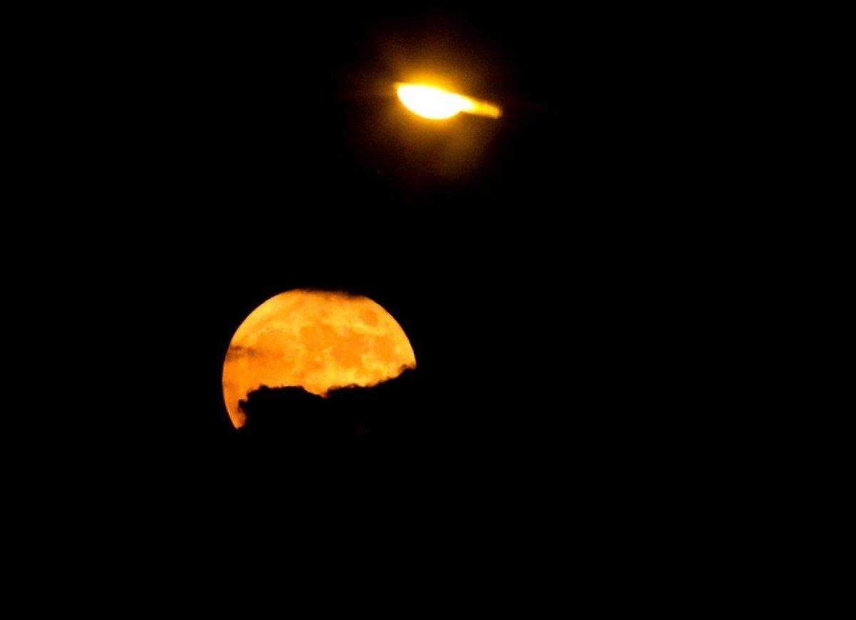 Dolunay, eşsiz görüntülerle kendini gösterdi