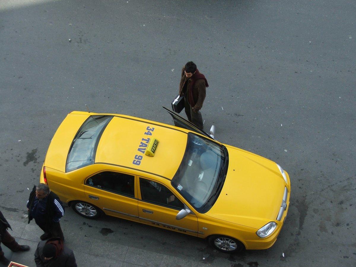 Sınav günü okul önlerinde korna çalınması